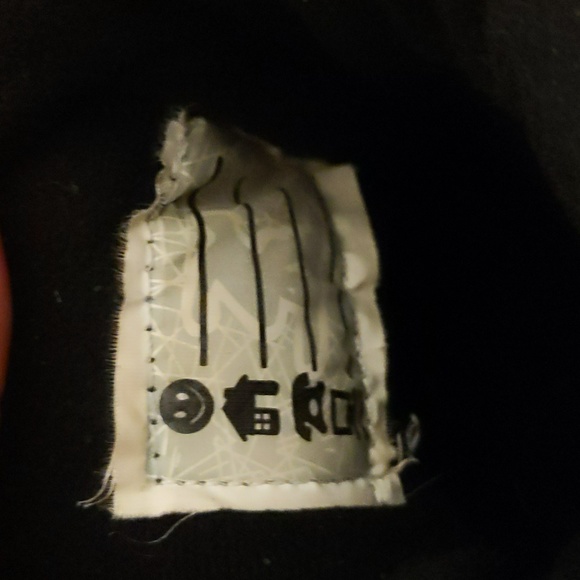 Canadiana| Black Thinsulate Boots Waterproof soles Black Laced Up - Picture 4 of 15